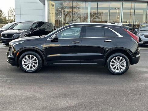 Certified 2023 Cadillac XT4 Luxury w/ Cold Weather Package image 10