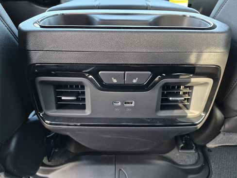 New 2026 GMC Sierra 1500 AT4 w/ AT4 Premium Package image 11