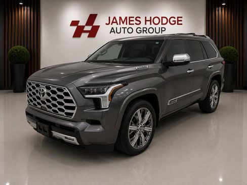 Used 2023 Toyota Sequoia Capstone AWD/4WD image 1