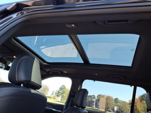 New 2025 Jeep Grand Cherokee L Limited w/ Luxury Tech Group II image 9