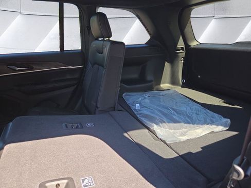 New 2026 Jeep Grand Cherokee Altitude AWD/4WD image 12