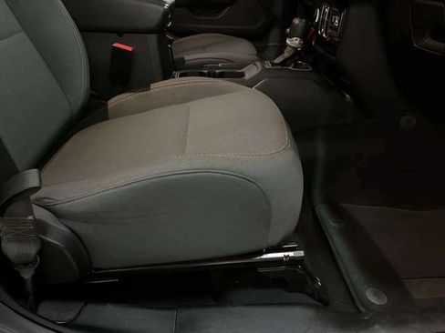 Used 2024 Jeep Wrangler Unlimited Sport AWD/4WD image 74