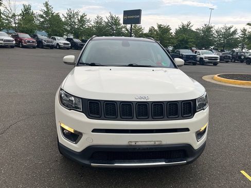 Used 2019 Jeep Compass Limited AWD/4WD image 2