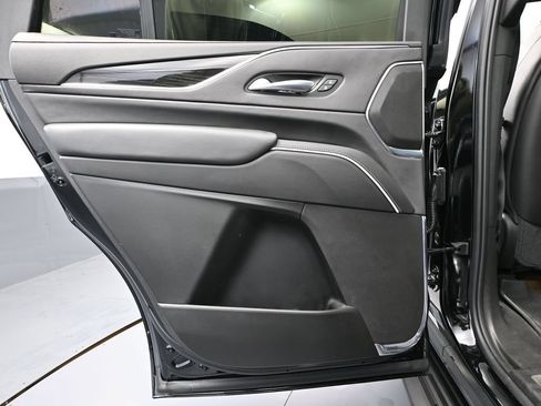 Used 2021 Cadillac Escalade Sport w/ LPO, Illumination Package AWD/4WD image 30