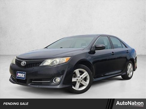 Used 2013 Toyota Camry SE w/ Convenience Pkg FWD image 1