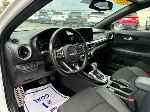 Used 2025 Kia K4 EX FWD image 3
