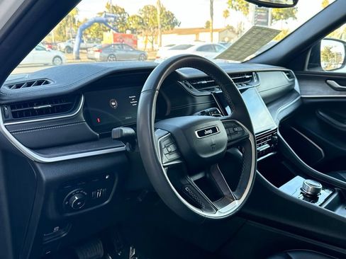 Used 2024 Jeep Grand Cherokee Limited 4xe AWD/4WD image 10