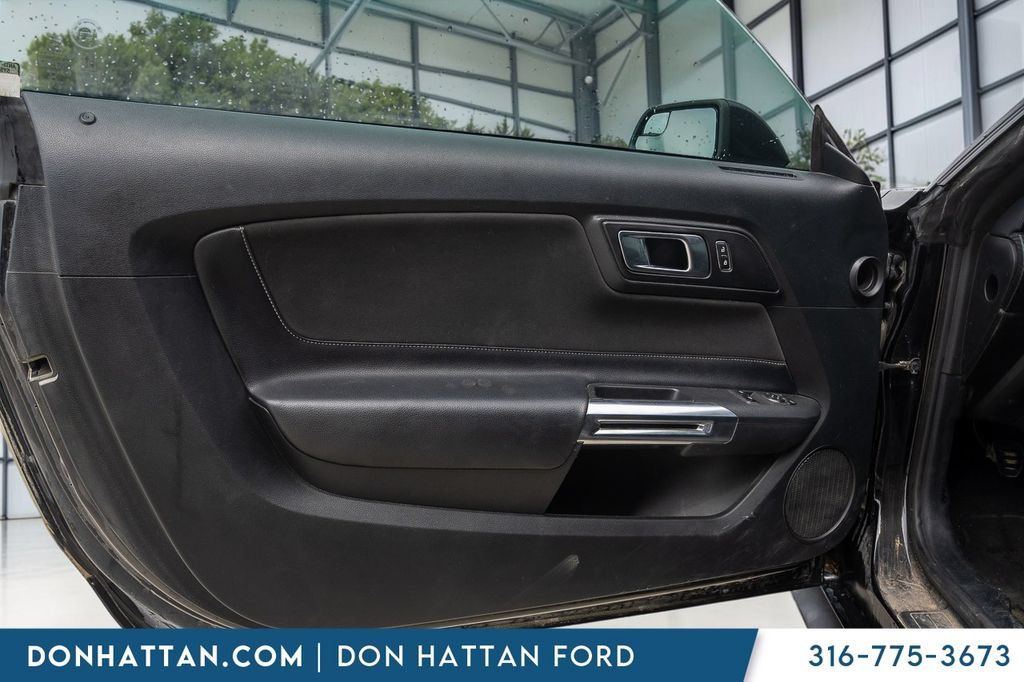 Used 2020 Ford Mustang Coupe RWD image 12