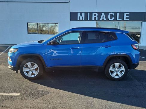 Used 2022 Jeep Compass Latitude AWD/4WD image 3