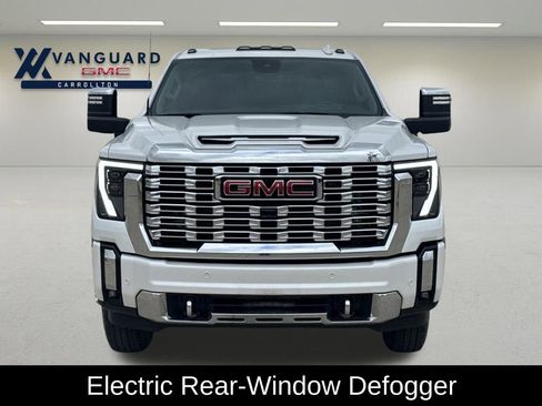 Used 2024 GMC Sierra 3500 Denali w/ Denali Reserve Package image 9