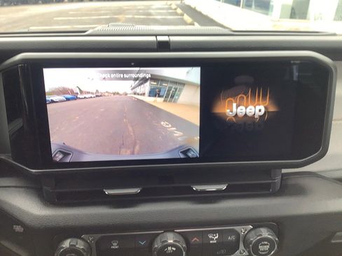 New 2026 Jeep Gladiator Sport image 13