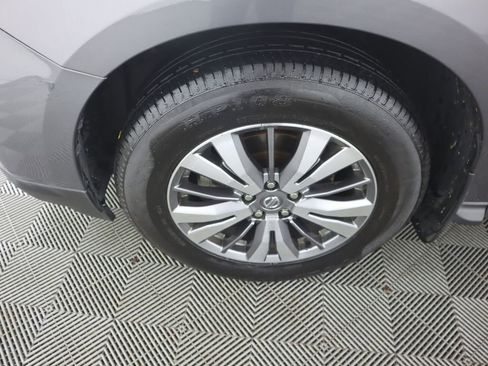 Used 2019 Nissan Pathfinder S image 33