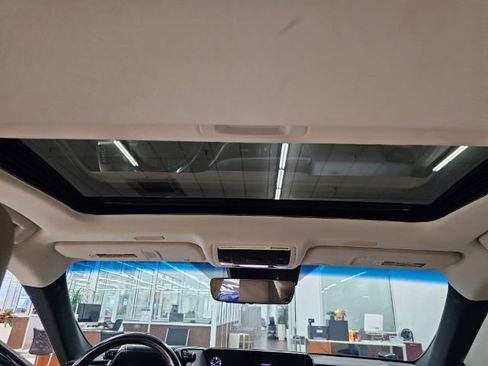 Used 2021 Lexus ES 300h w/ Premium Package image 36