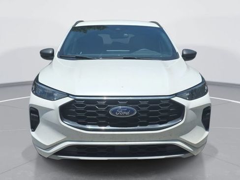 Used 2024 Ford Escape ST-Line w/ Tech Pack #1 FWD image 9