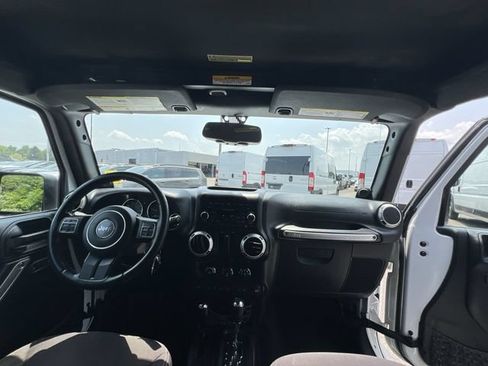 Used 2013 Jeep Wrangler Sahara w/ Connectivity Group AWD/4WD image 22