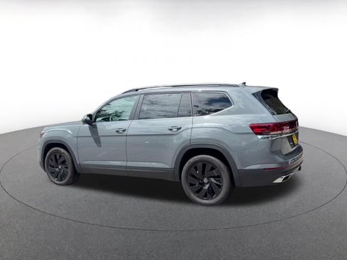 Used 2026 Volkswagen Atlas SE FWD image 9