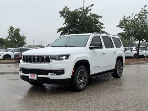 Used 2024 Jeep Wagoneer 2WD w/ Premium Group I image 7