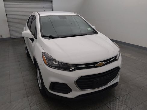 Used 2021 Chevrolet Trax LS w/ Tint and Cruise Package FWD image 14
