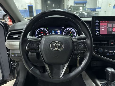 Used 2023 Toyota Camry SE image 17