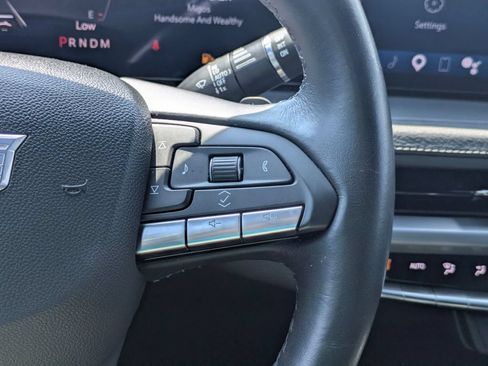 Used 2025 Cadillac XT4 Premium Luxury FWD image 20