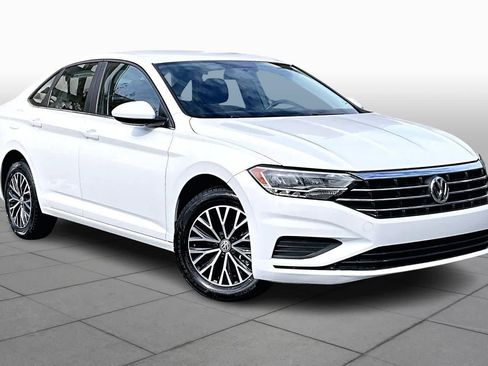 Used 2021 Volkswagen Jetta S image 2