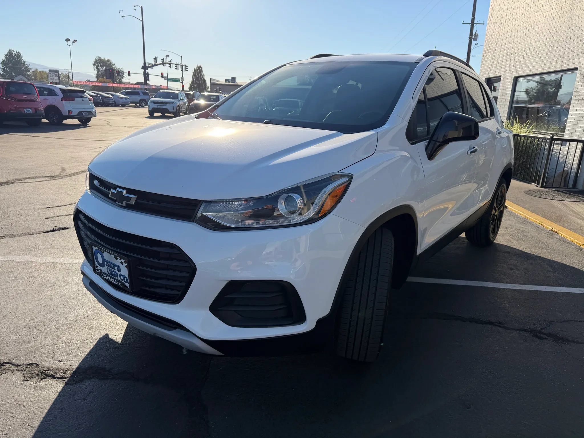 Used 2019 Chevrolet Trax LT w/ Sun & Sound Package AWD/4WD image 4
