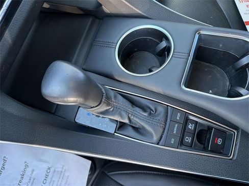 Used 2022 Toyota Avalon XSE image 24