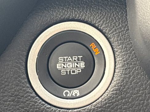 Used 2025 RAM 1500 Lone Star image 18