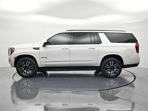 Used 2024 GMC Yukon XL AT4 AWD/4WD image 8