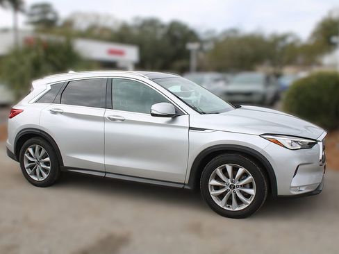 Used 2021 INFINITI QX50 Luxe image 4
