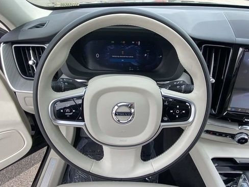 Certified 2025 Volvo XC60 T8 Plus w/ Protection Package Premier image 21