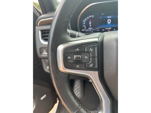 Used 2023 Chevrolet Suburban Premier image 21