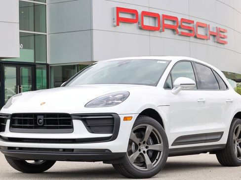 New 2026 Porsche Macan AWD/4WD image 5