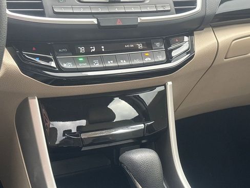 Used 2017 Honda Accord LX image 12