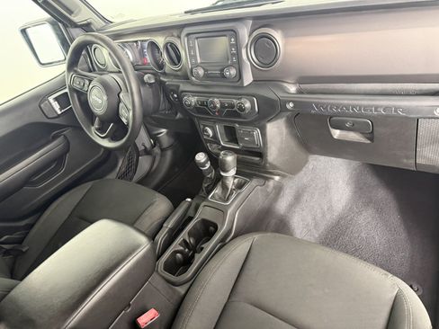 Used 2019 Jeep Wrangler Unlimited Sport AWD/4WD image 11