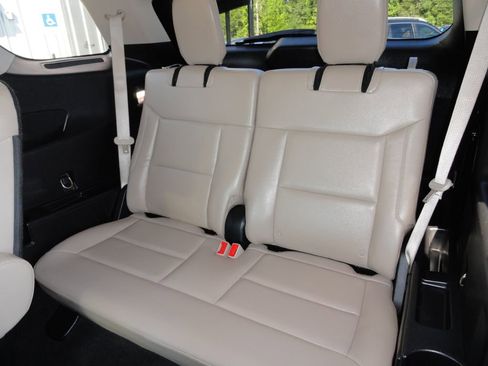 Used 2020 Ford Explorer XLT w/ Equipment Group 202A image 12