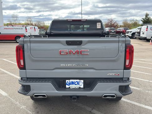 Used 2025 GMC Sierra 1500 AT4 w/ AT4 Premium Package AWD/4WD image 4