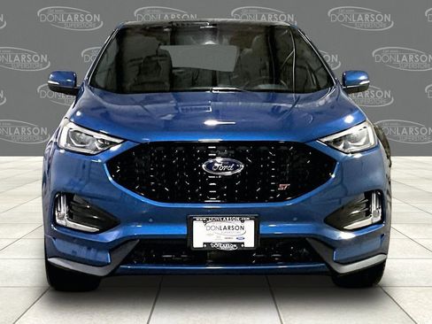 Used 2019 Ford Edge ST w/ Equipment Group 401A AWD/4WD image 2