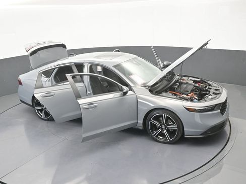 Used 2024 Honda Accord Sport image 75