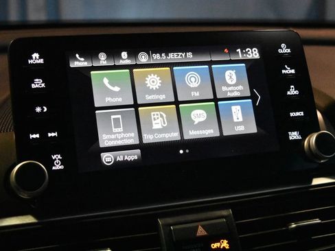 Used 2018 Honda Accord Sport image 11