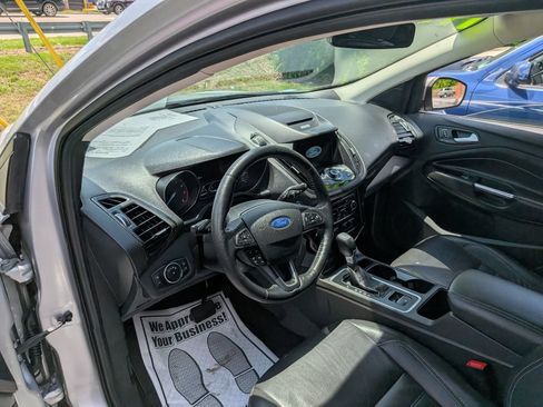 Used 2017 Ford Escape Titanium FWD image 17