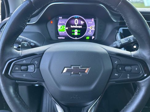 Used 2022 Chevrolet Bolt EUV LT w/ Convenience Package image 29