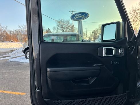 Used 2024 Jeep Wrangler Unlimited Sport AWD/4WD image 15