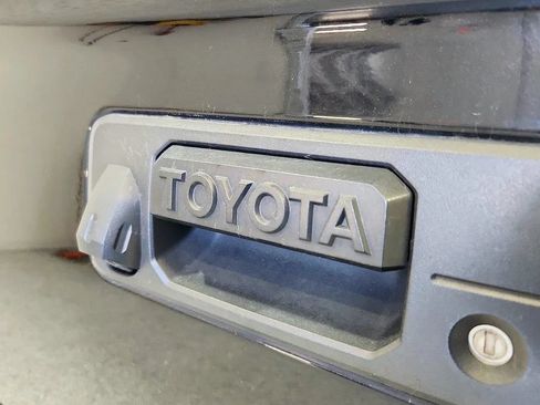 Used 2020 Toyota Tundra SR5 w/ TRD Off-Road Package AWD/4WD image 33