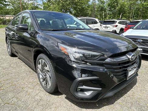 Used 2025 Subaru Legacy Limited image 2