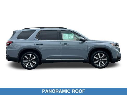 Certified 2024 Honda Pilot Touring image 5