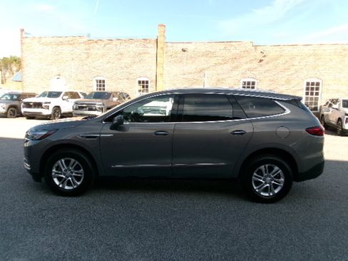 Used 2019 Buick Enclave Essence image 6