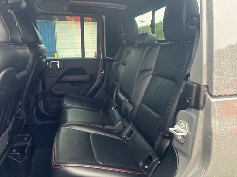 Used 2023 Jeep Gladiator Rubicon w/ LED Lighting Group AWD/4WD image 10