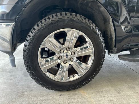 Used 2019 Ford F150 XLT w/ Equipment Group 302A Luxury AWD/4WD image 13
