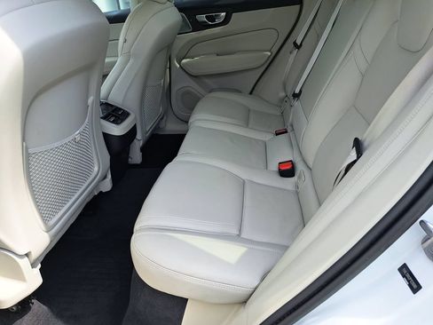 Used 2023 Volvo XC60 B5 Ultimate AWD/4WD image 23